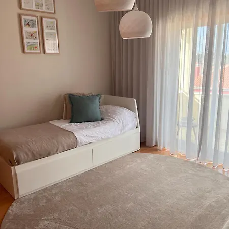 With Pool In Setubal, 15 Min From The Villa Setúbal