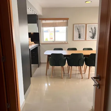 With Pool In Setubal, 15 Min From The Вилла *